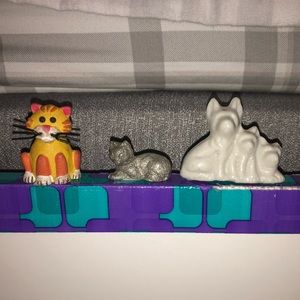 set of 3 pet figurines